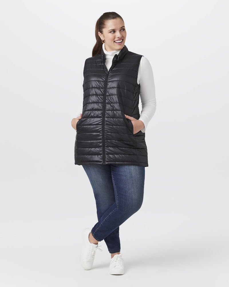 Plus size model with hourglass body shape wearing Avalynn Tunic Puffer Vest by Molly&Isadora | Dia&Co | dia_product_style_image_id:153264